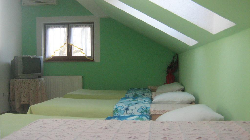 Farm Stay Lackovic Bilje Rum bild